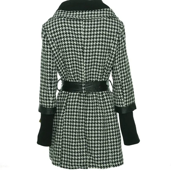 Black & White Coat - Picture 3 of 11